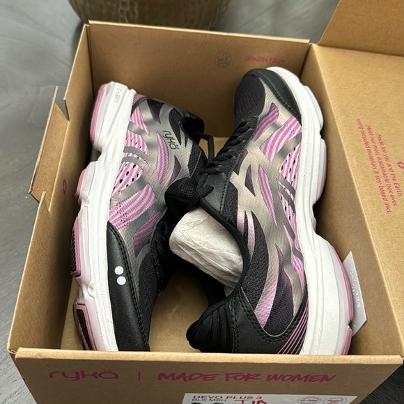 Ryka Devotion Plus 3 Walking Shoe (WIDE) - Picture 2 of 8